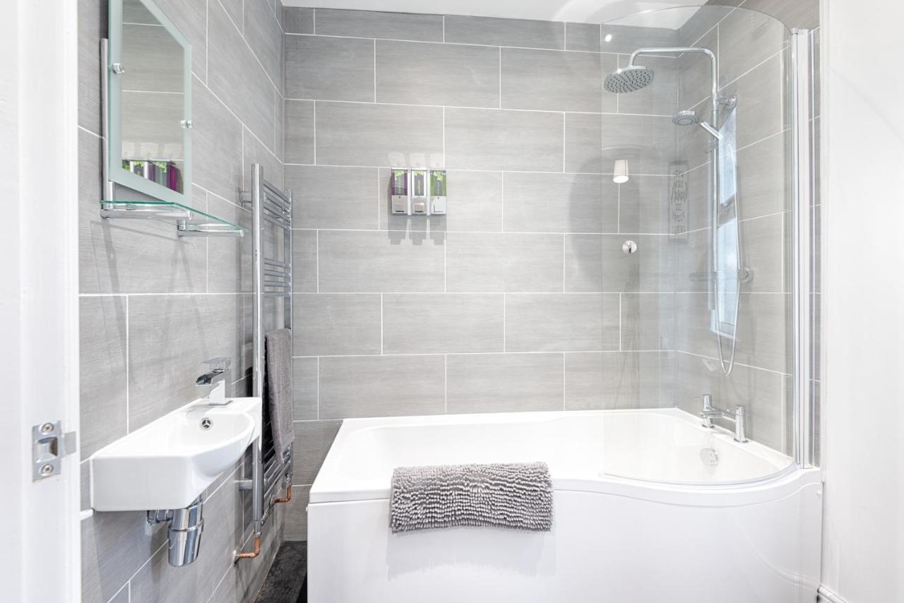 Large Green Garden, 4 Bedrooms, Sleeps 8 Swansea Eksteriør bilde