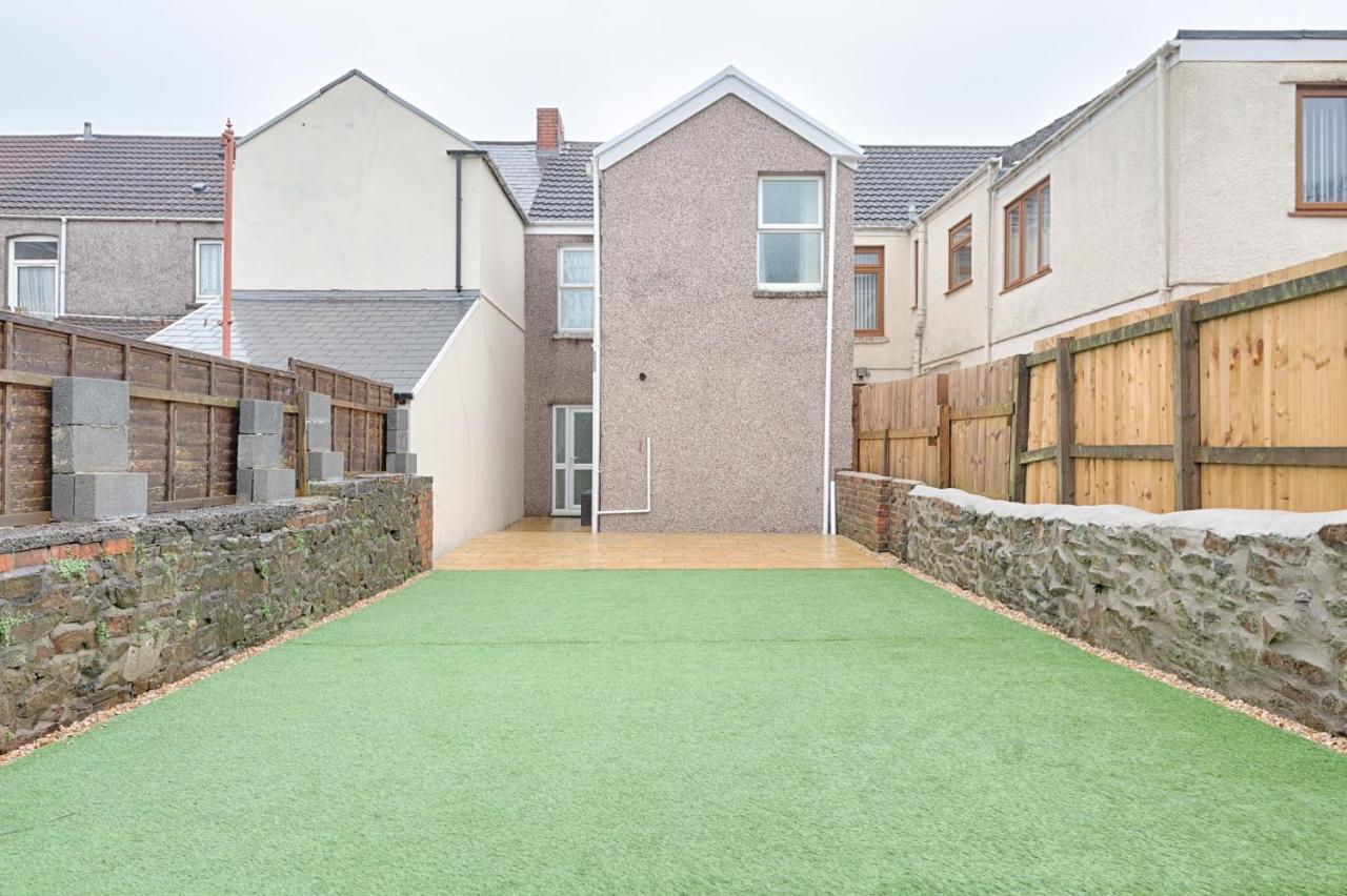 Large Green Garden, 4 Bedrooms, Sleeps 8 Swansea Eksteriør bilde
