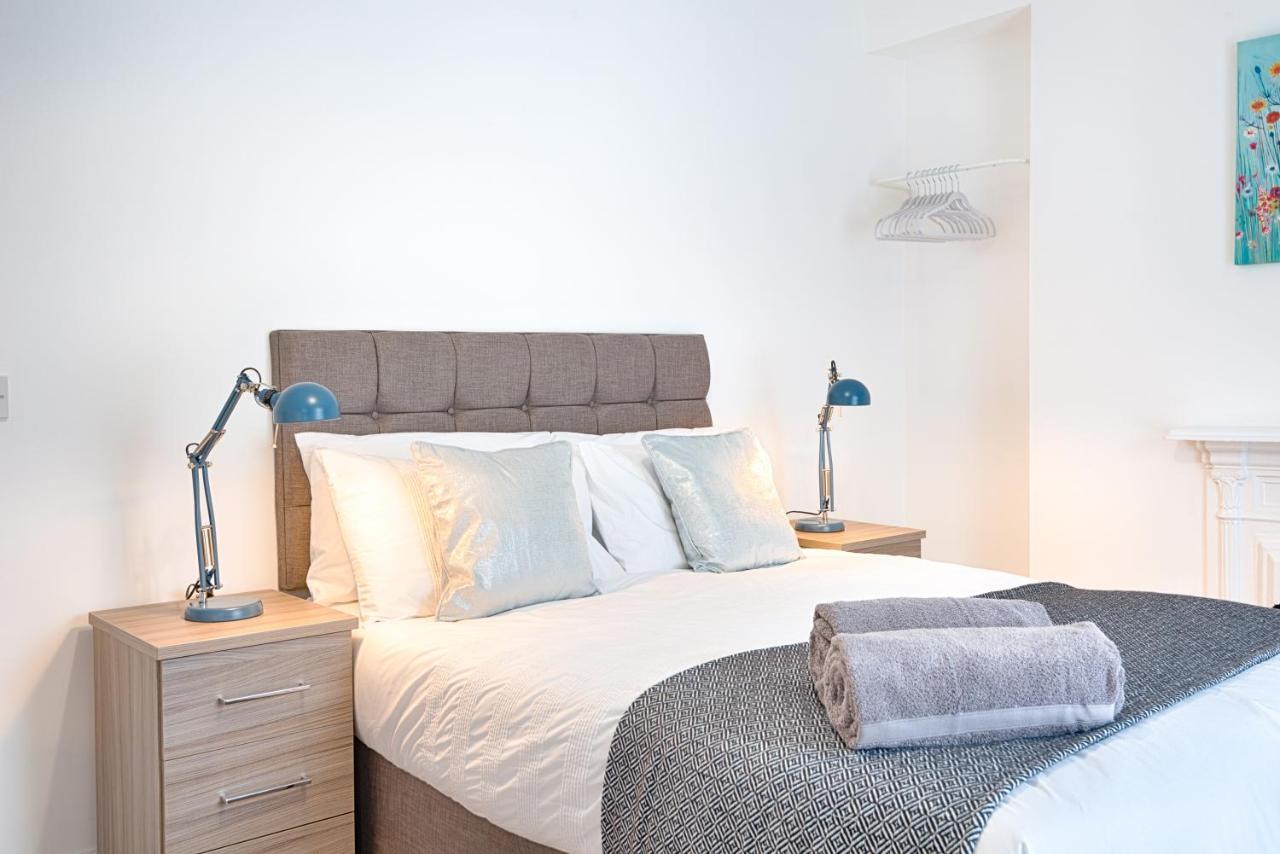 Large Green Garden, 4 Bedrooms, Sleeps 8 Swansea Eksteriør bilde